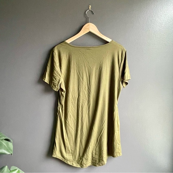 Women Army Green Short Sleeve Peplum Tee Shirt Blouse with Button Accents - Picture 2 of 5